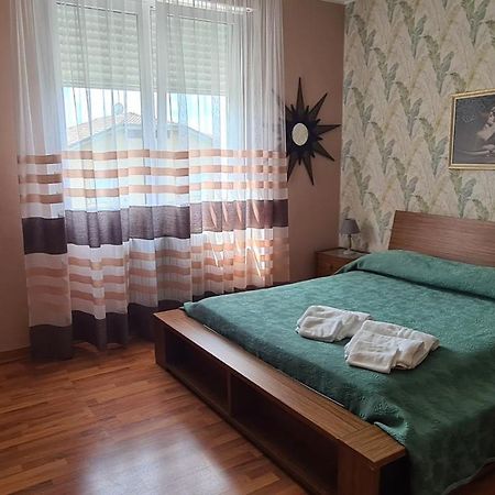 بوستو أرسيزيو B&B Regina المظهر الخارجي الصورة