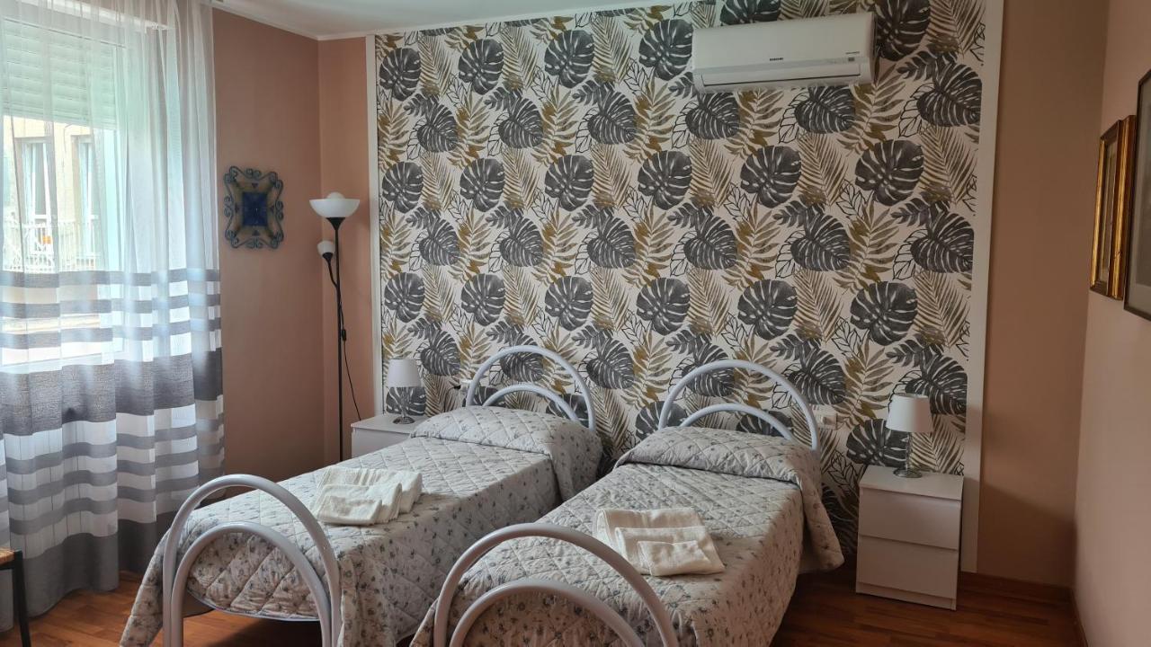 بوستو أرسيزيو B&B Regina المظهر الخارجي الصورة